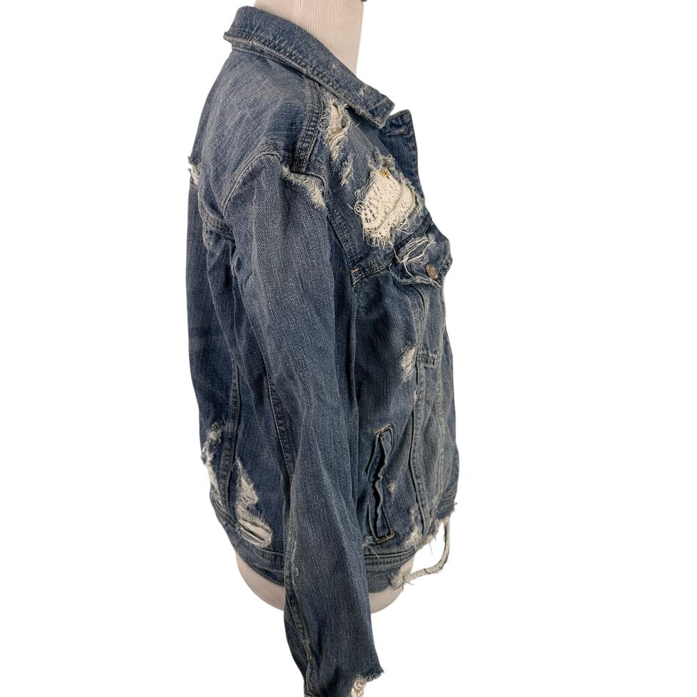 American Eagle Distressed Crochet Accent Button Up Jean Jacket Size Medium - Picture 8 of 12